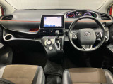 運転席からの視界が左右に広く隅々まではっきりと見渡せます。車の前端も把握しやすく安心して運転できます!