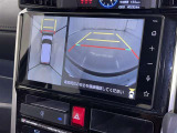 【フロントカメラ】運転席に座った状態で死角になりやすいクルマの前の様子まで確認でき安全ですね♪