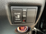 【電動スライドドア】隣の車との距離が近い駐車場でも、ぶつける心配をせずスムーズに開閉。限られたスペースを賢く使う、暮らしに寄り添った設計が魅力です。