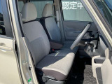長時間の運転でも疲れにくいシートです。