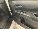 運転席パワーウィンドウスイッチです。