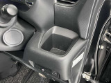 【ドリンクホルダー】さまざまな場所にございます。