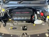 2.4L直4エンジンです。エンジンルーム内もとても綺麗です。