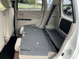 ★リアシート★ 背もたれを前に倒せば荷室が広がり、たくさんの荷物にも対応出来ます。