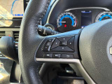 ハンドル左側のスイッチでオーディオの操作が可能なので、運転中でも楽に調整できます(^^♪