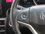 【オーディオの切り替えスイッチ】運転中もナビを触ることなく、ソース選択やボリュームの調節などができるので安全です。