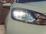 LEDヘッドライトです。デザイン性がよくとても明るいので、夜間の走行や悪天候でも安心です。しかも長寿命!