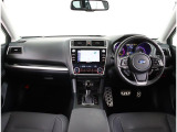 ドライバーが運転以外のことに気を遣うことなく、疲れにくく、安心・集中して運転ができる。SUBARUは視界設計をはじめ、操作パネルやシートのデザインなど細部にまでこだわっています。