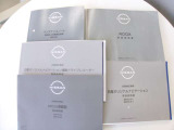 「取扱説明書」「保証書」揃ってます^^お車の操作方法や、トラブル回避方法が記載されているため、意外と役に立ちます。