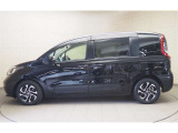 安心の納車前整備を実施します。その際にエンジンオイル、オイルエレメント、ワイパーゴムを交換いたします。