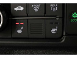 運転席と助手席には寒い日の肩や腰、冷えやすい下肢を温めてくれるシートヒーターが付いております!