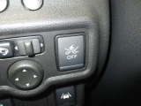エマージェンシーブレーキが装備されており万が一の際に車両がブレーキを掛けてくれます♪