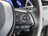 アダプティブクルーズコントロール機能付きです。走行中に先行車の様子を検知しながら、設定した車速の範囲内で先行車との距離のキープを支援します。詳細は販売店スタッフまでおたずねください。