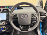 ステアリングスイッチ搭載!手を離さずに手元のスイッチで操作が可能。運転中、視線をそらさなくても操作ができて安全です!