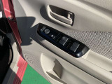 運転席側のドア部。パワーウィンドーのスイッチになります。