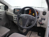 運転席廻りです。