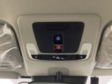 【SOSボタン】体調が悪くなったときや、事故に遭遇したとき、あおり運転にあっている時など、緊急時にボタンを押すと緊急サポートセンターにつながり、オペレーターが警察・救急への取次ぎを行います。