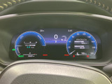 視認性の高いメーター類で、運転状況を的確に把握できます。直感的なデザインで、安全運転をサポートします。