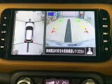 バックモニターで、後方を確認しながら安心して駐車することができます。※カメラが映し出す範囲は限られています。必ず車両周辺の安全を直接確認してください。
