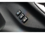 運転席のシートポジションメモリー機能は、登録済みの運転者と交代しても、シートポジションの変更の手間がかかりません。