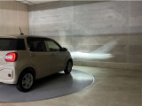 LEDヘッドランプです。十分な明るさを保ちつつも消費電力が少なく、バルブ寿命も長いのが特徴です。瞬時にMAXの光量を発揮するのもLEDならではです。
