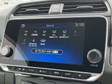 9インチの大画面モニターを搭載し、Apple CarPlayへのワイヤレス接続やAndroid Autoにも対応。