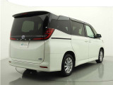 こちらの車両は、ご購入後も継続して安心メンテナンスを提供させていただく為、岐阜県内のお客様への販売・登録に限らせていただきます。