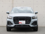 一目でAudiだと分かる特色を持つフロントマスク。
