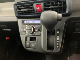 品質へのこだわり!フロアマットやシートなど車内をキレイに清掃し、ニオイや汚れなどを徹底的にクリーニングしてもらっております。室内はピカピカです☆