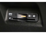 ETC車載器を装着しております。有料道路の料金所もスマートに通過できます。