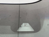 【ホンダセンシング】走行中に前方の車両等を認識し、衝突しそうな時は警報とブレーキで衝突回避と被害軽減をアシスト。より安全にドライブをお楽しみいただけます。