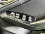 パワーウィンドウ付き☆運転席で全部の窓を開閉することが可能!!