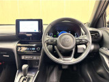 ヤリスクロスならではの見晴らしのよい前方視界で、快適なドライブをお楽しみいただけます。