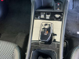 駐車ブレーキは電動式です。オートホールド機能付きで便利ですね