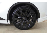 純正21AW!タイヤサイズは235/45R21になります♪