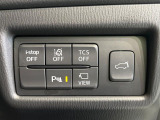 【パワーバックドア】スマートキーや運転席のボタンを押すだけでリアゲートが自動で開閉します!荷物を持っている時や、高い位置にあるバックドアを閉める際に便利な機能です♪