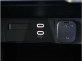 【USB接続】USB接続も可能です。スマートフォンと連動して音楽も再生可能です。