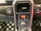 納車前にはプロのメカニックが、各部の点検を行います。ディーラーにしか出来ない品質、そしてサービスできっと満足していただけると思います!