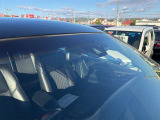 【プリクラッシュセーフティ】前方の車両等を検知し、衝突しそうな時は警報で注意を促し、ブレーキを踏む力をサポート。ブレーキを踏めなかった場合は衝突被害軽減ブレーキが作動、衝突回避をサポートします。