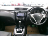 操作しやすい運転席廻り!操作パネルも使いやすい!!ドライブが楽しくなります!