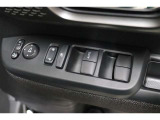 運転席はオート機能付のパワーウィンドウです!