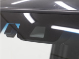 ◆Honda SENSING◆ カメラ等装置で精度の高い検知能力を発揮、安全運転を支援します。ステアリング上のコントローラーに注目!