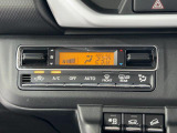 フルオートエアコンで1年中車内は快適!