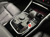 I-driveコントローラーでモニター部分を操作します。直感的に使用することが可能です。