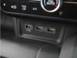 ◆USBチャージャー◆使いやすい場所に装備されています。