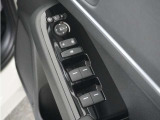 ◆パワーウィンドウスイッチ◆運転席から全席の窓の開閉操作を行うことが出来いつでも換気ができます!