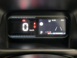 【メーター】オシャレで見やすいディスプレイです!スピードの出しすぎには注意して安全運転でお願いしますね!