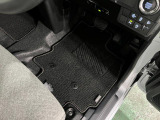 嬉しい純正フロアマット付き♪ 状態も良好です(^^♪