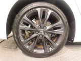 215/45R17 タイヤ&17&times;7?J アルミホイール(ダークグレーメタリック塗装/ センターオーナメント付
