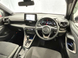 運転席まわりです。 各操作スイッチは使いやすい位置に配置されてます。